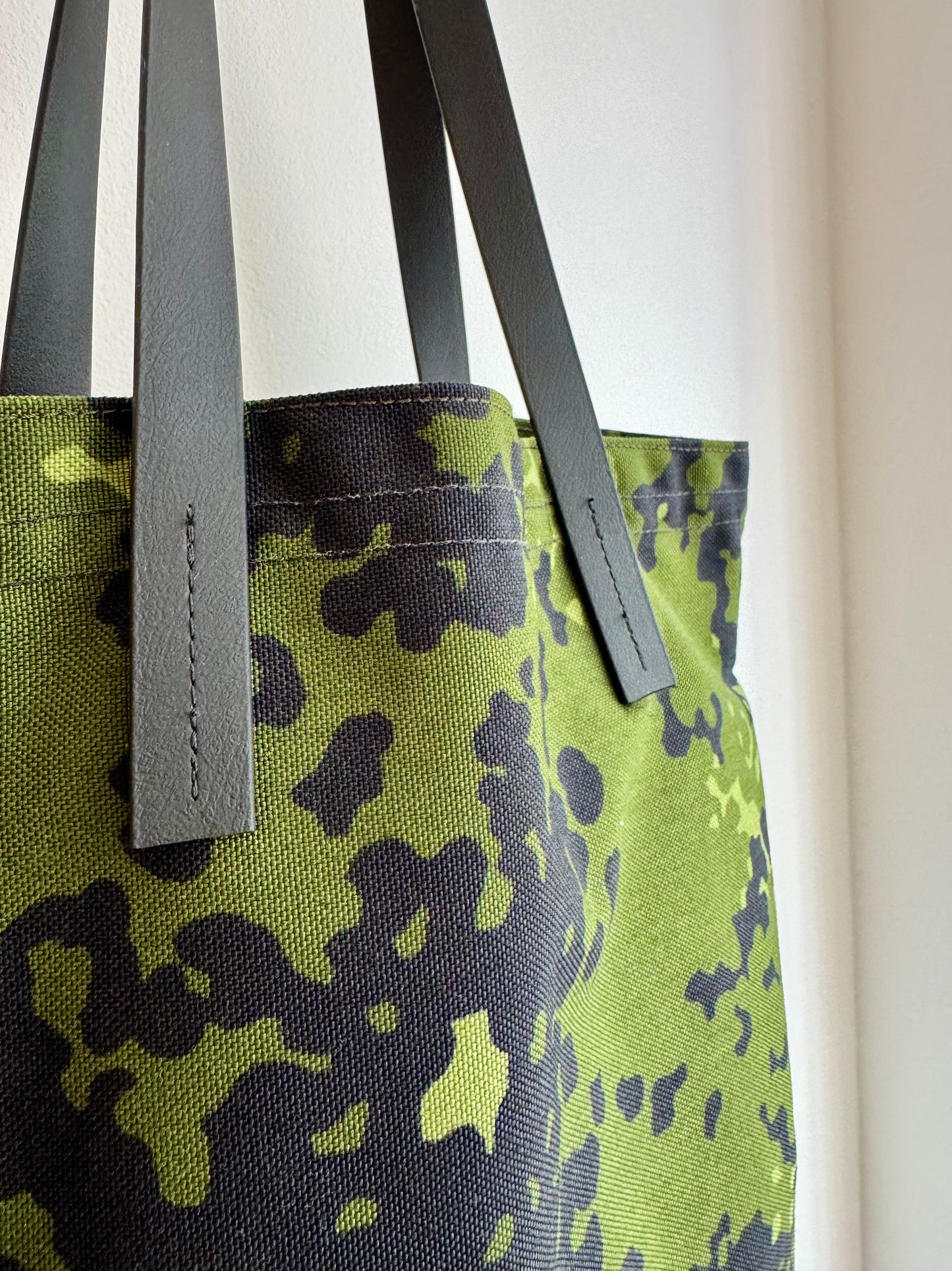 Cordura Camouflage Tote Bag with Silicone Straps