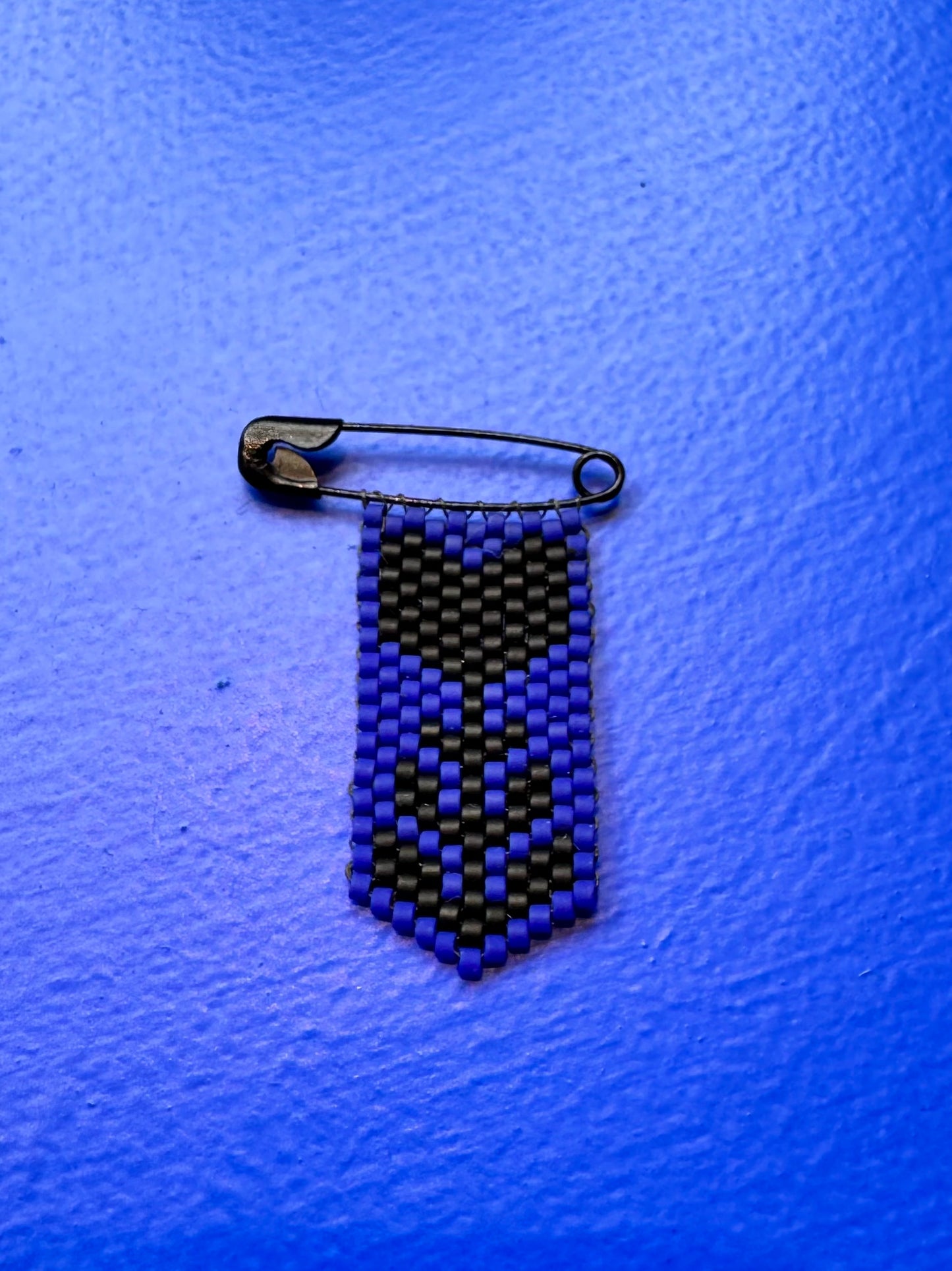 Tall Folk Flower Woven Bead Pin Brooch