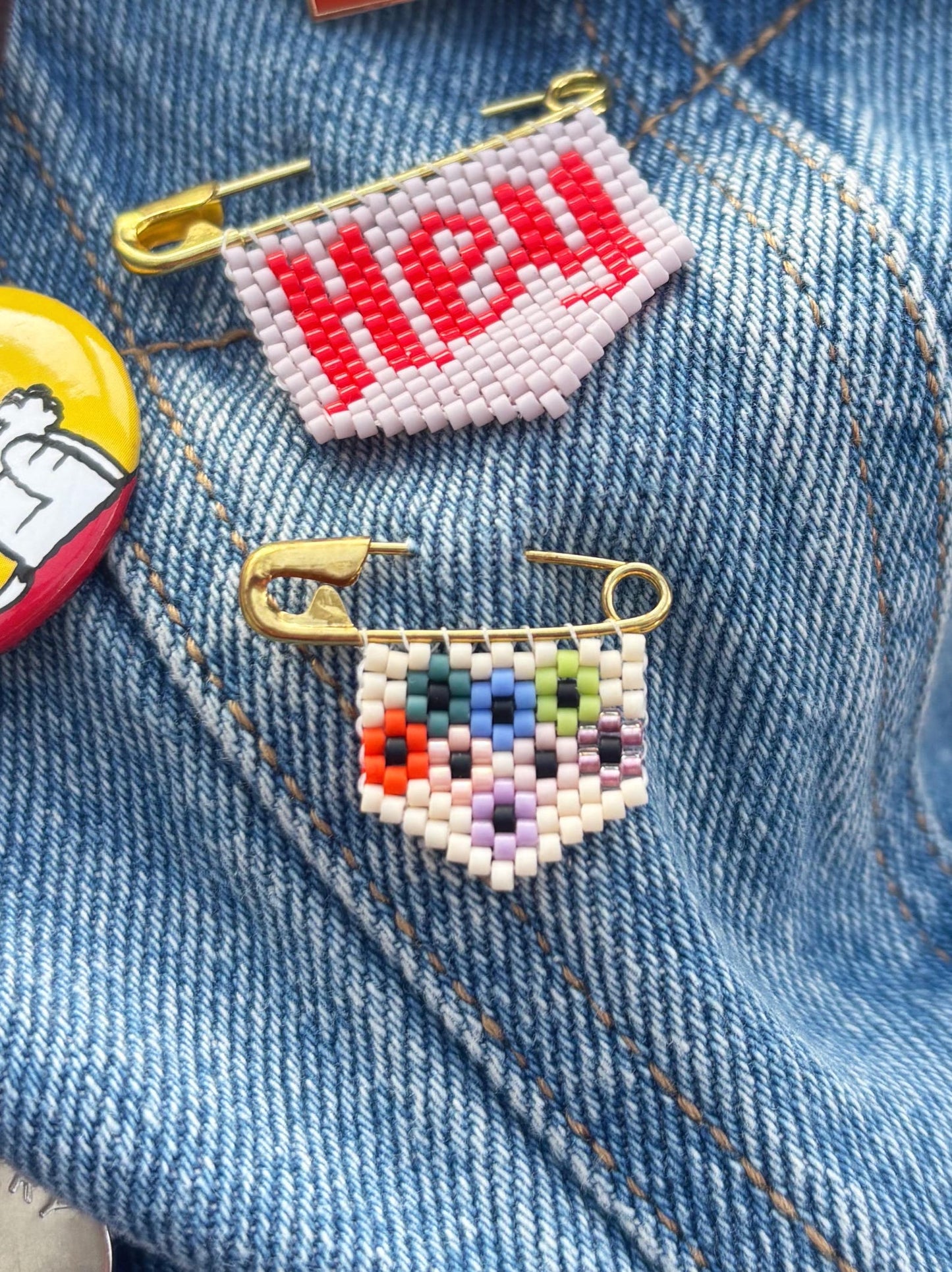 Floral Woven Bead Pin Brooch