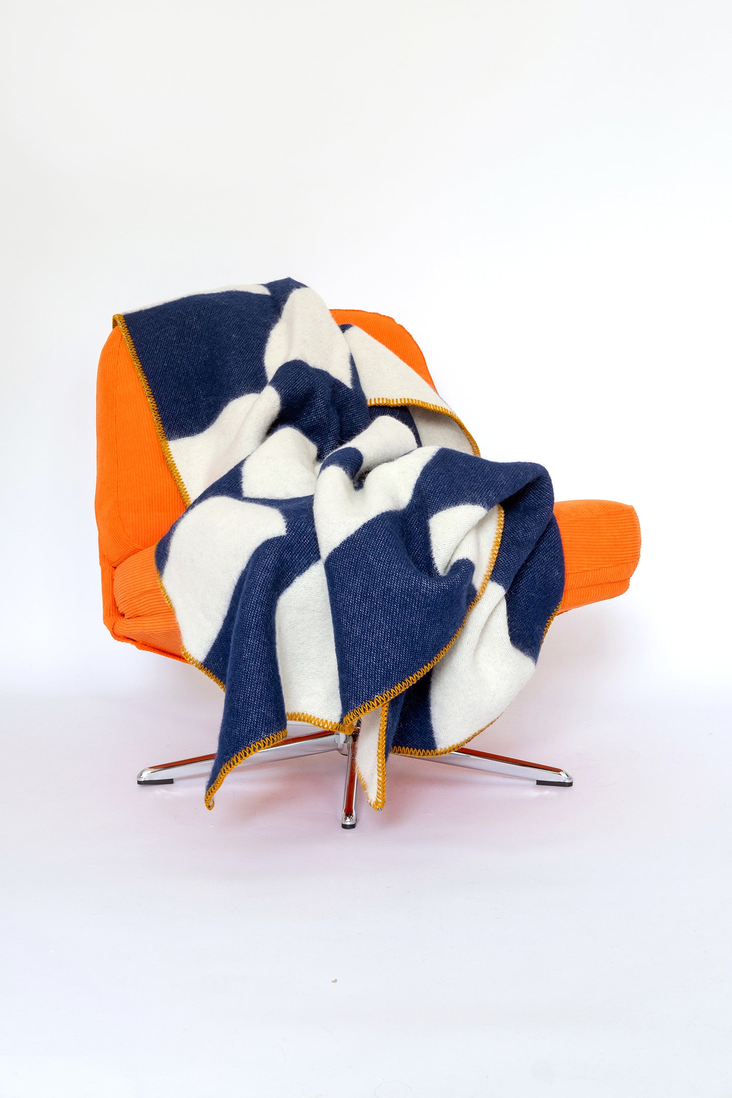 Deko Wool Blanket in Navy