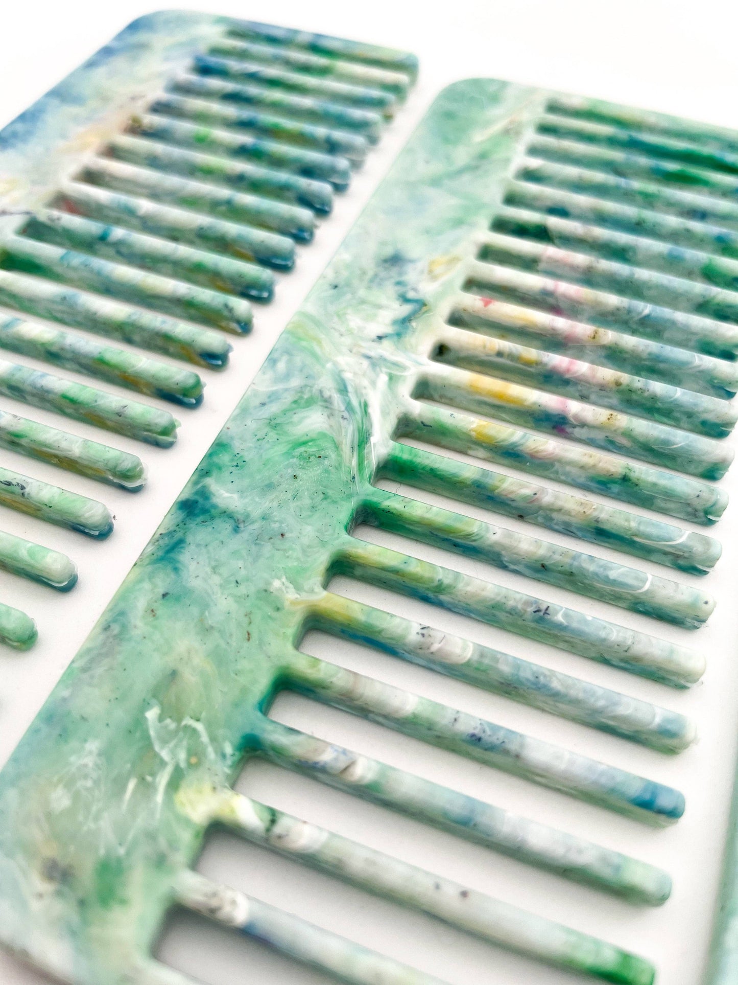 Green YE-O Recycled Plastic Comb