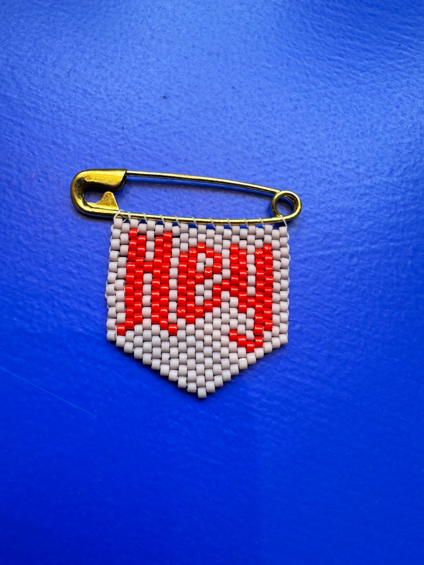 'Hey' Woven Bead Pin Brooch