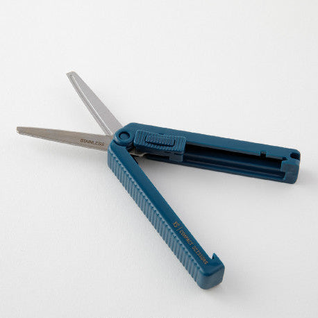 Midori XS Compact Scissors in Navy Blue