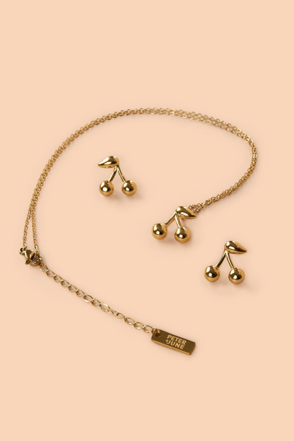 Maraschino Necklace in Gold