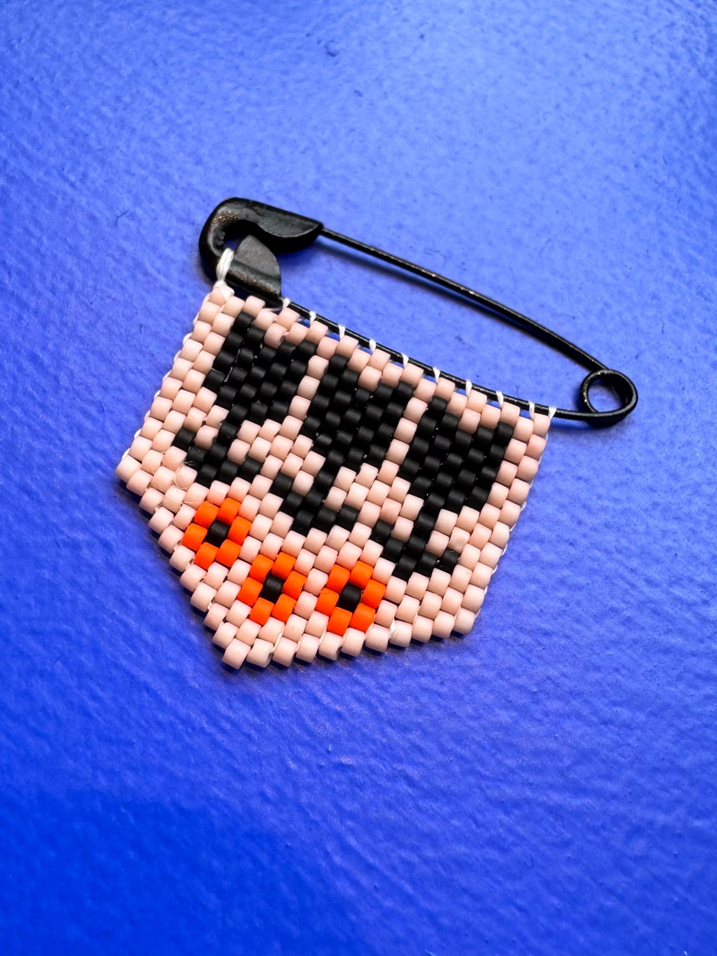 Folk Flower Woven Bead Pin Brooch