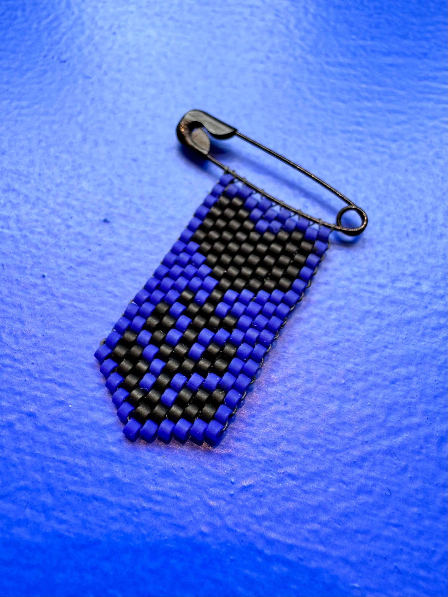 Tall Folk Flower Woven Bead Pin Brooch