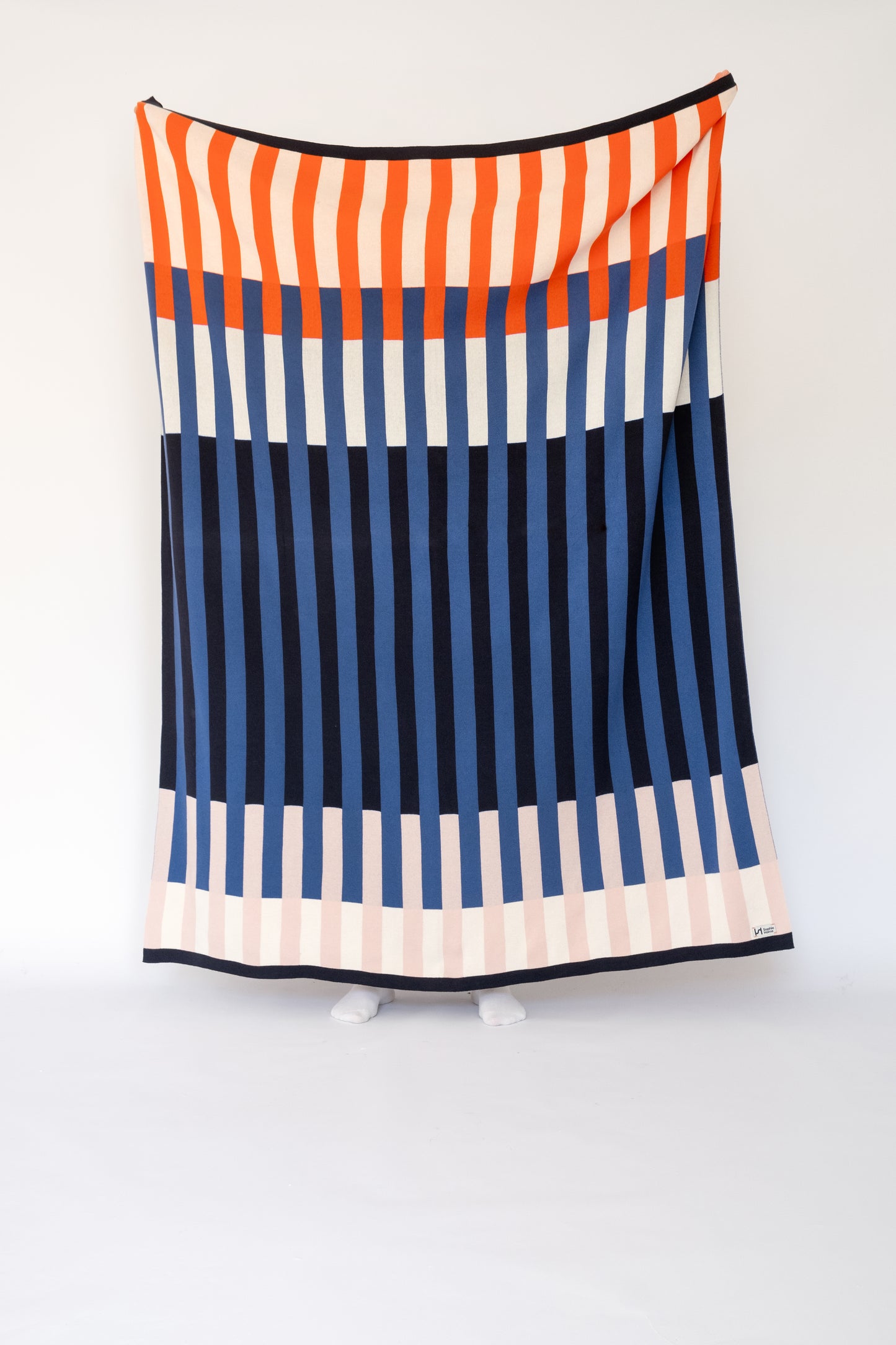 Studie Throw in Navy