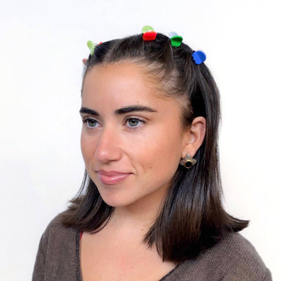 Micro Hair Claws in Play